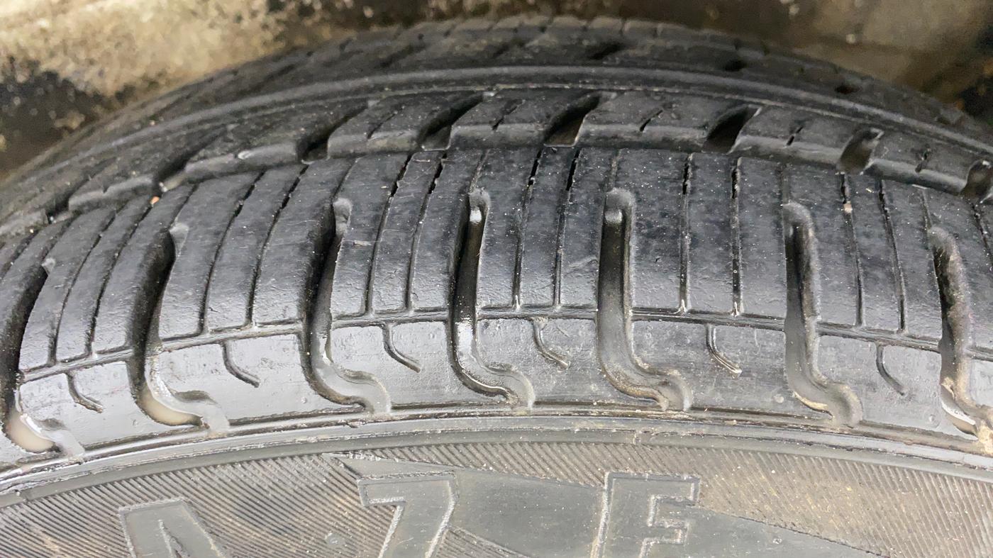2018 Maruti Wagon R 1.0 VXI, Petrol, Manual, 14,172 km, Left Rear Tyre Tread