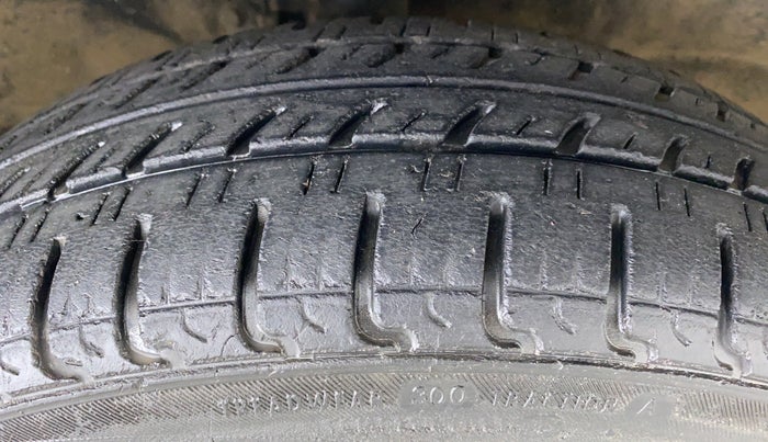 2018 Maruti Wagon R 1.0 VXI, Petrol, Manual, 14,172 km, Right Front Tyre Tread