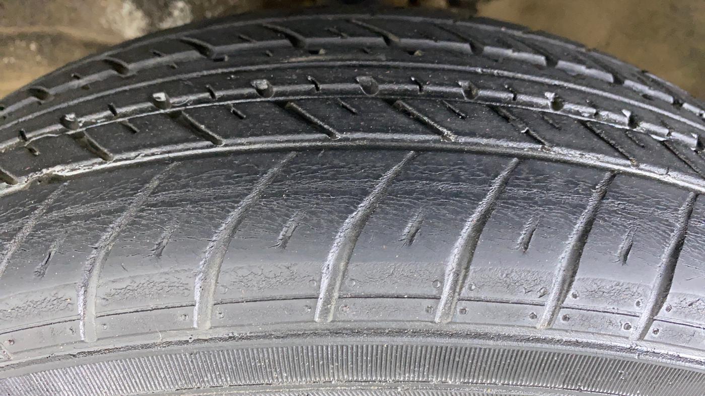2018 Maruti Wagon R 1.0 VXI, Petrol, Manual, 14,172 km, Left Front Tyre Tread
