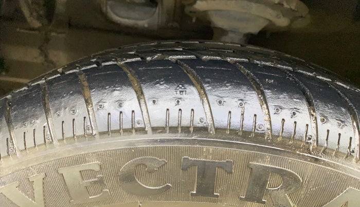 2014 Hyundai Grand i10 ASTA 1.2 KAPPA VTVT, Petrol, Manual, 34,466 km, Left Front Tyre Tread