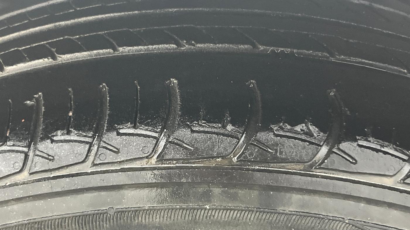 2016 Maruti Ciaz ZXI, Petrol, Manual, 69,706 km, Right Rear Tyre Tread