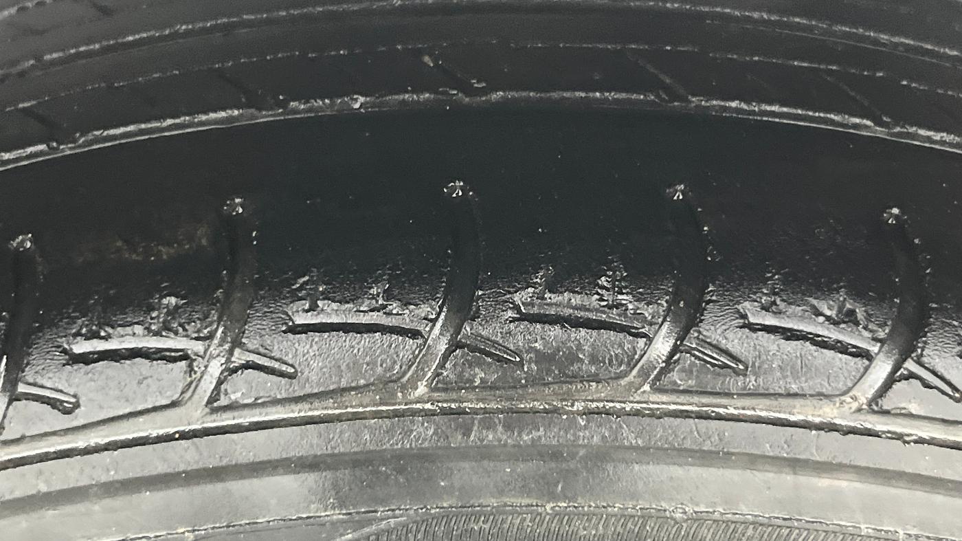 2016 Maruti Ciaz ZXI, Petrol, Manual, 69,706 km, Left Rear Tyre Tread