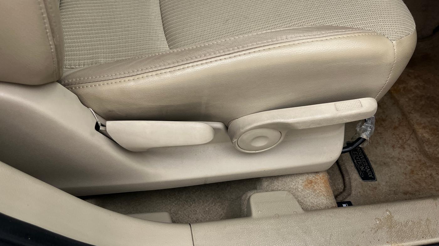 2016 Maruti Ciaz ZXI, Petrol, Manual, 69,706 km, Driver Side Adjustment Panel