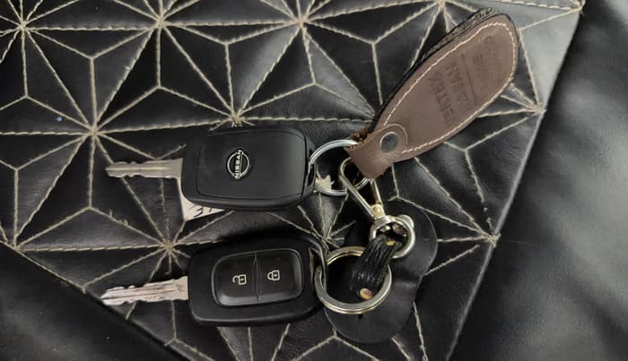 2021 Nissan MAGNITE XL, Petrol, Manual, 90,623 km, Key Close Up