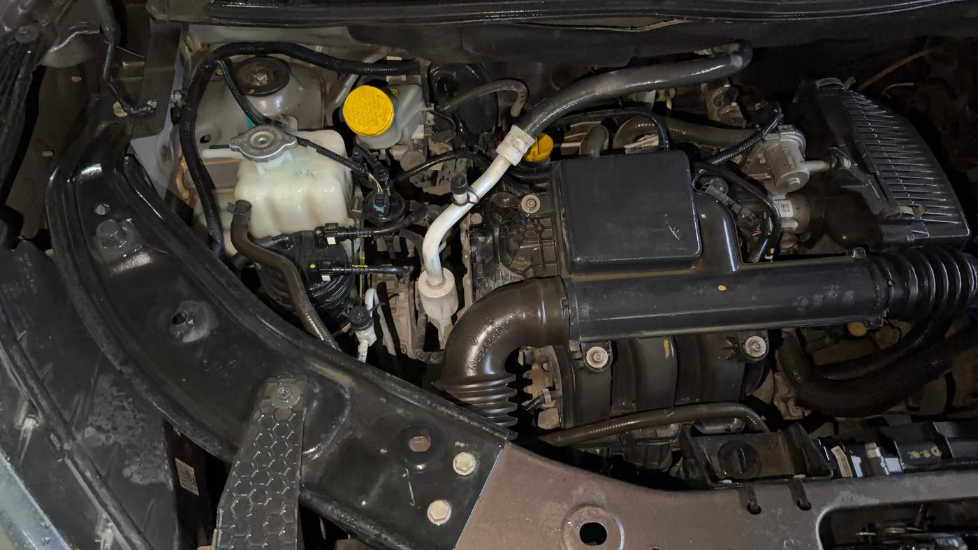 2021 Nissan MAGNITE XL, Petrol, Manual, 90,623 km, Engine View - Right