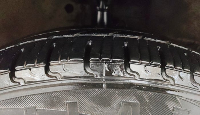 2014 Honda Amaze 1.2L I-VTEC S, Petrol, Manual, 35,423 km, Right Front Tyre Tread