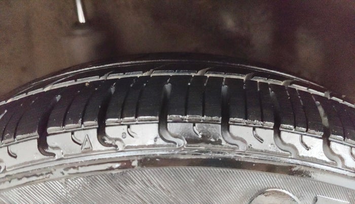 2014 Honda Amaze 1.2L I-VTEC S, Petrol, Manual, 35,423 km, Right Rear Tyre Tread