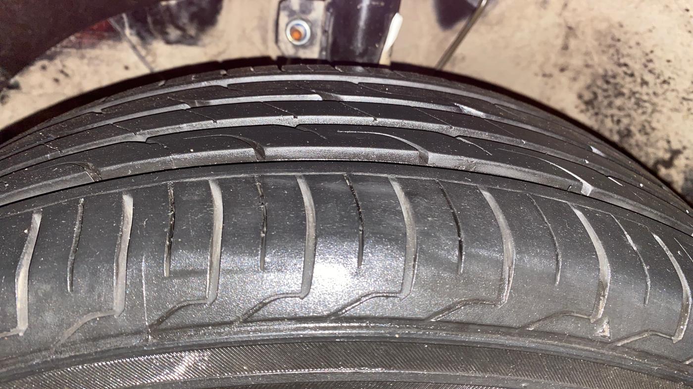 2019 Maruti Baleno DELTA PETROL 1.2, Petrol, Manual, 78,189 km, Left Front Tyre Tread