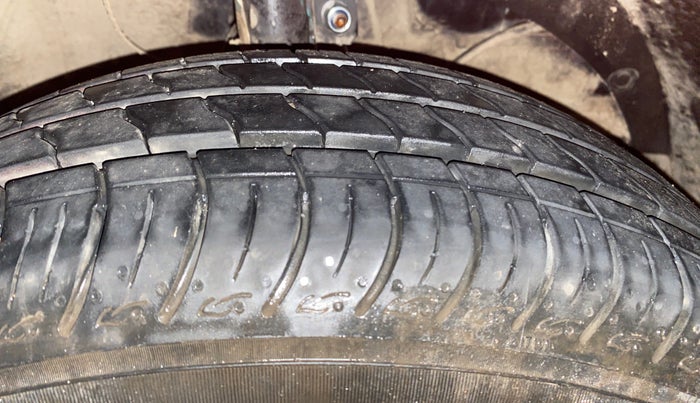 2019 Maruti Baleno DELTA PETROL 1.2, Petrol, Manual, 78,189 km, Right Front Tyre Tread