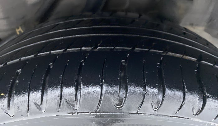 2016 Honda Amaze 1.2 SMT I VTEC, Petrol, Manual, 68,337 km, Left Rear Tyre Tread