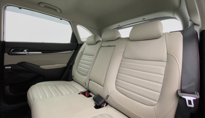 2019 KIA SELTOS 1.5 GTX+ AT, Diesel, Automatic, 10,639 km, Right Side Rear Door Cabin