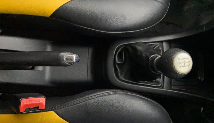 2015 Maruti Swift VXI, Petrol, Manual, 92,771 km, Gear Lever