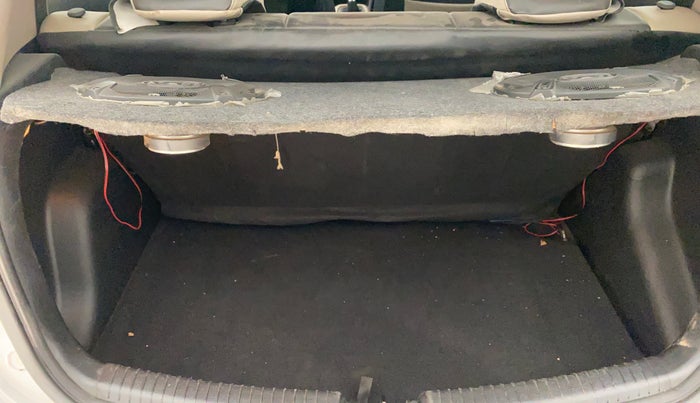 2015 Hyundai Grand i10 ASTA (O) 1.2 KAPPA VTVT, Petrol, Manual, 1,09,122 km, Boot Inside