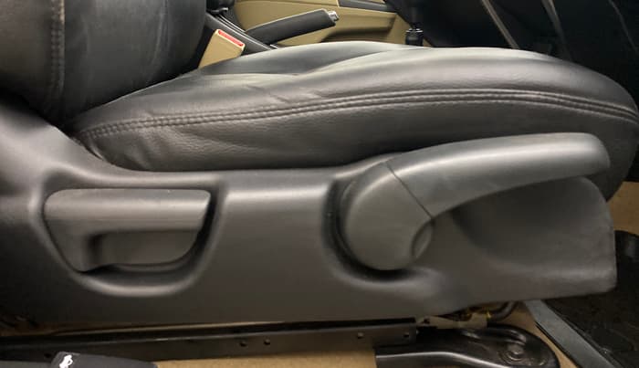 2017 Honda City 1.5L I-VTEC V MT, Petrol, Manual, 53,356 km, Driver Side Adjustment Panel