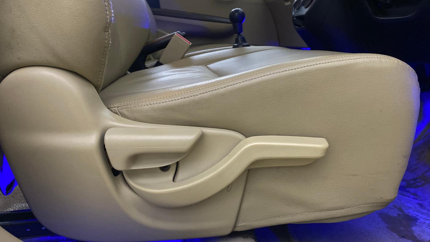2013 Honda Amaze 1.2L I-VTEC VX, Petrol, Manual, 21,270 km, Driver Side Adjustment Panel