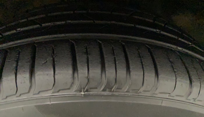2021 Hyundai VENUE SX 1.0 TURBO IMT, Petrol, Manual, 13,756 km, Right Front Tyre Tread
