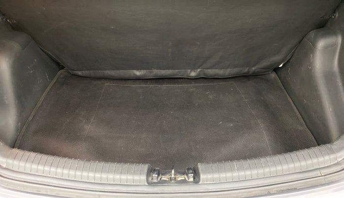 2017 Hyundai Grand i10 ASTA 1.2 KAPPA VTVT, Petrol, Manual, 54,227 km, Boot Inside
