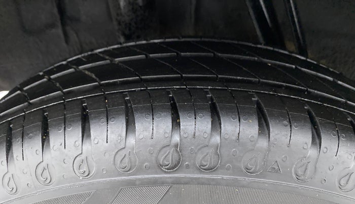 2020 Renault Kwid RXL, Petrol, Manual, 13,443 km, Right Rear Tyre Tread