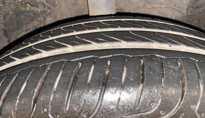 2020 Toyota YARIS J MT, Petrol, Manual, 53,019 km, Right Front Tyre Tread