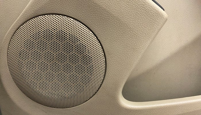 2014 Nissan Terrano XV D THP 110 PS, Diesel, Manual, 45,378 km, Speaker