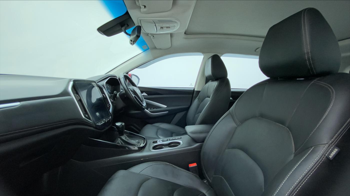 2020 MG HECTOR SHARP 1.5 DCT PETROL, Petrol, Automatic, 37,484 km, Right Side Front Door Cabin