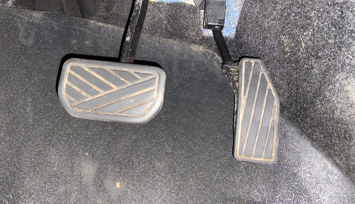 2022 Maruti XL6 ZETA AT, Petrol, Automatic, 23,299 km, Pedals