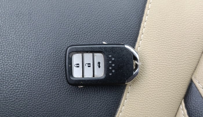 2018 Honda City 1.5L I-VTEC V MT, Petrol, Manual, 74,240 km, Key Close Up