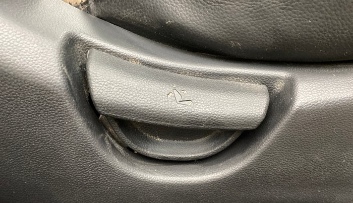 2016 Hyundai Grand i10 SPORTZ 1.2 KAPPA VTVT, Petrol, Manual, 93,631 km, Driver Side Adjustment Panel