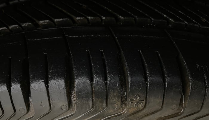 2016 Hyundai Grand i10 SPORTZ 1.2 KAPPA VTVT, Petrol, Manual, 93,631 km, Right Front Tyre Tread