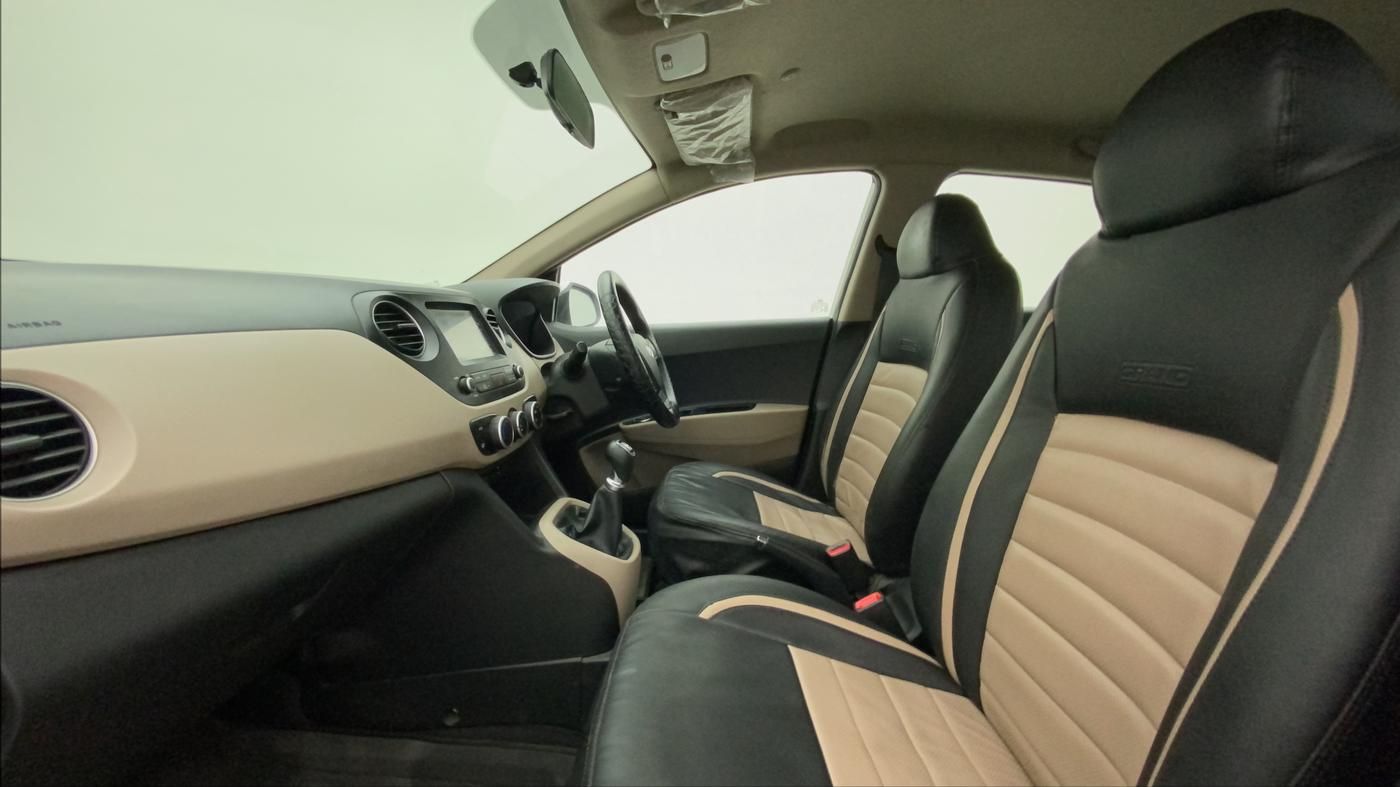 2019 Hyundai Grand i10 SPORTZ 1.2 KAPPA VTVT, Petrol, Manual, 26,498 km, Right Side Front Door Cabin
