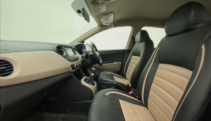 2019 Hyundai Grand i10 SPORTZ 1.2 KAPPA VTVT, Petrol, Manual, 26,498 km, Right Side Front Door Cabin