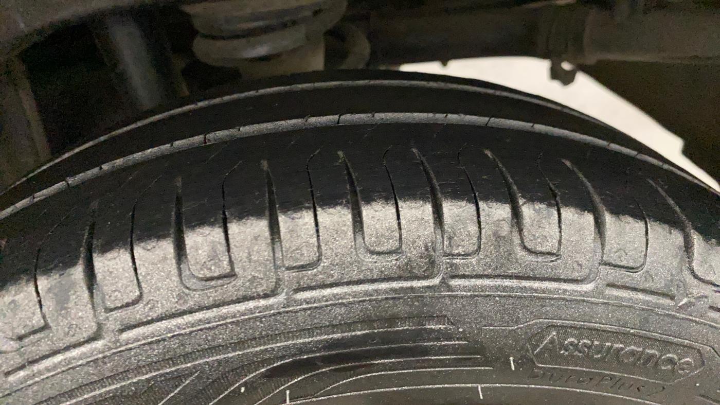 2019 Maruti Alto K10 LXI CNG (AIRBAG), CNG, Manual, 85,974 km, Left Rear Tyre Tread