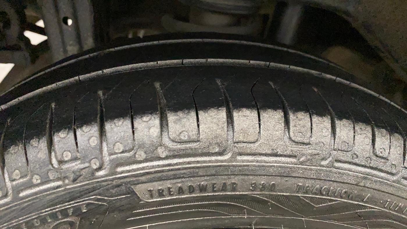 2019 Maruti Alto K10 LXI CNG (AIRBAG), CNG, Manual, 85,974 km, Right Rear Tyre Tread