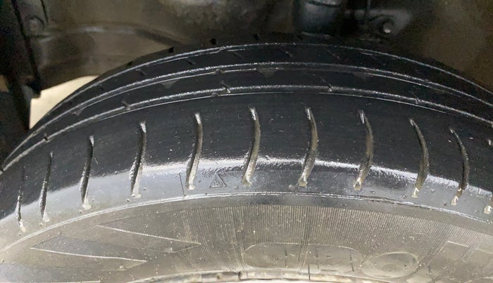 2015 Maruti Wagon R 1.0 LXI CNG, CNG, Manual, 75,835 km, Left Front Tyre Tread