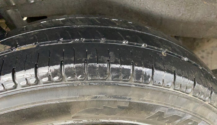 2015 Maruti Wagon R 1.0 LXI CNG, CNG, Manual, 75,835 km, Right Rear Tyre Tread