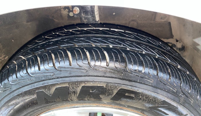 2014 Maruti Swift Dzire VXI, Petrol, Manual, 24,319 km, Right Front Tyre Tread