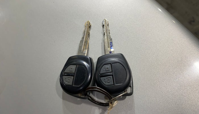 2014 Maruti Swift Dzire VXI, Petrol, Manual, 24,319 km, Key Close Up