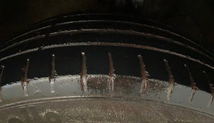 2018 Maruti Baleno ALPHA PETROL 1.2, CNG, Manual, 31,431 km, Right Front Tyre Tread