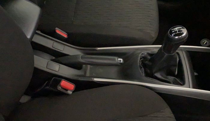 2018 Maruti Baleno ALPHA PETROL 1.2, CNG, Manual, 31,431 km, Gear Lever