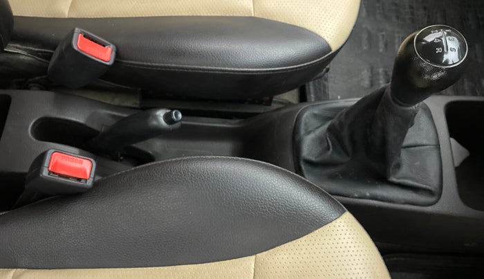 2016 Hyundai Eon D-LITE+, Petrol, Manual, 29,635 km, Gear Lever