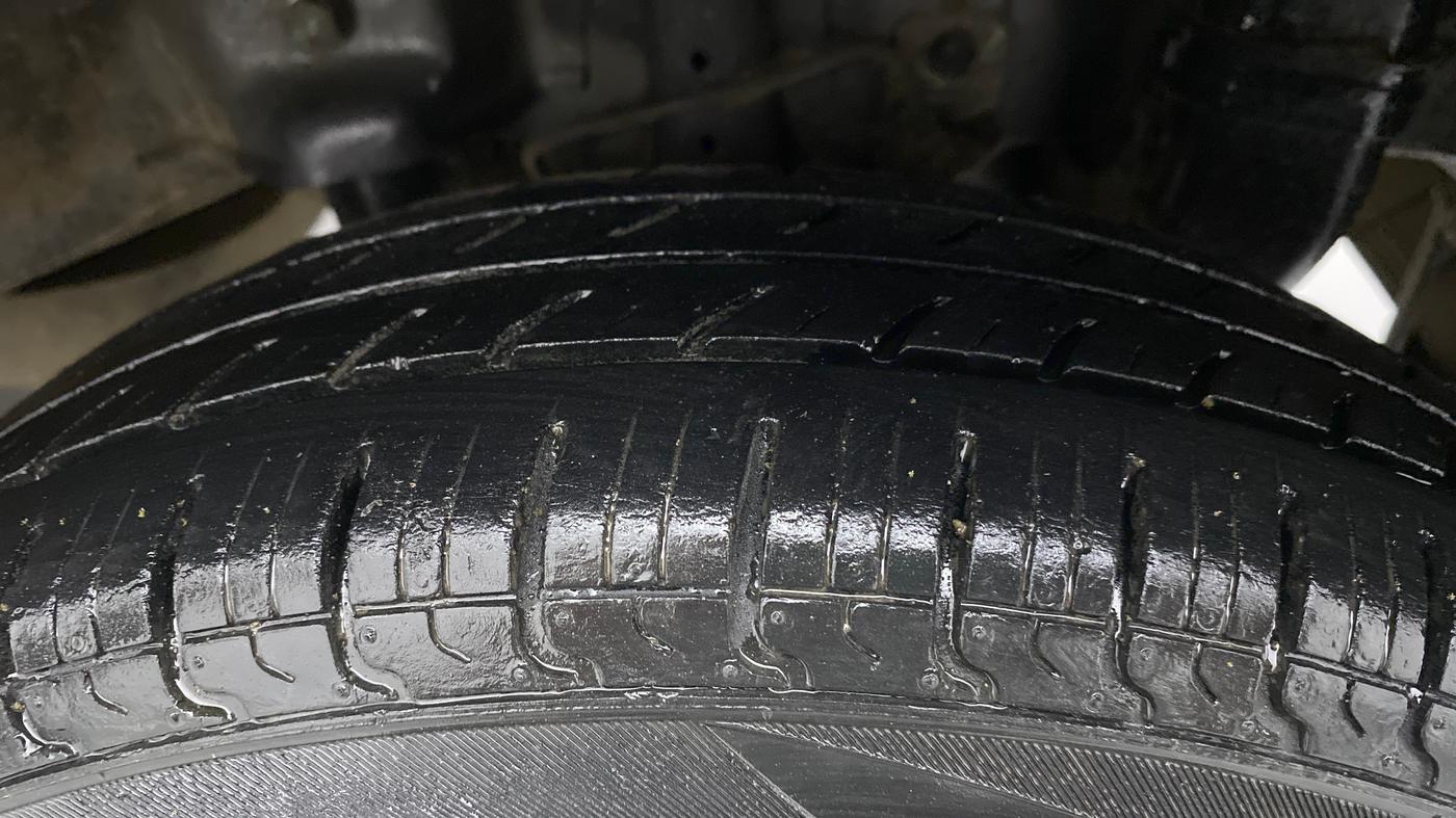 2016 Hyundai Eon D-LITE+, Petrol, Manual, 29,635 km, Left Rear Tyre Tread