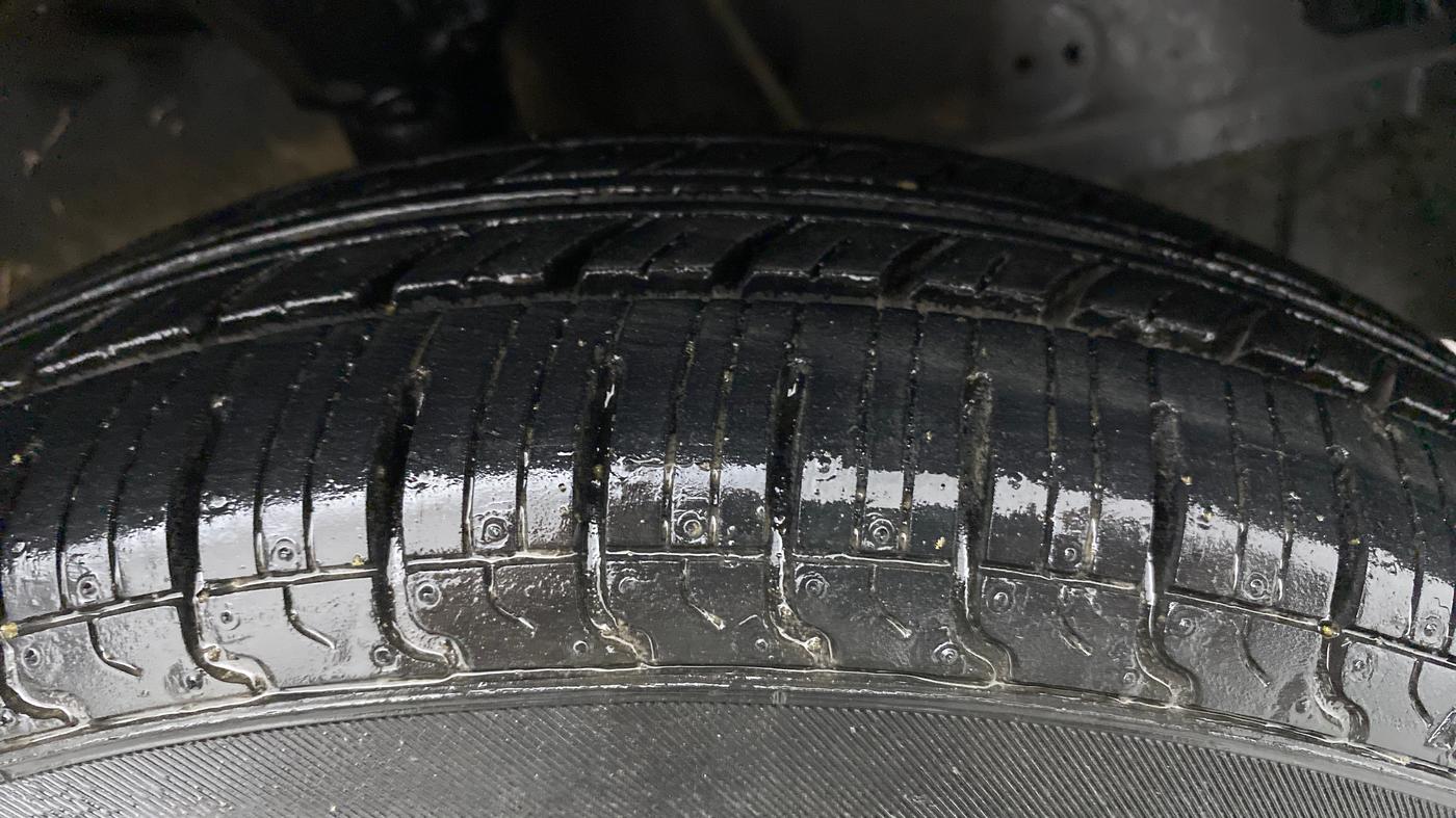 2016 Hyundai Eon D-LITE+, Petrol, Manual, 29,635 km, Right Front Tyre Tread