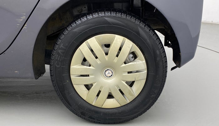 2016 Hyundai Eon D-LITE+, Petrol, Manual, 29,635 km, Left Rear Wheel