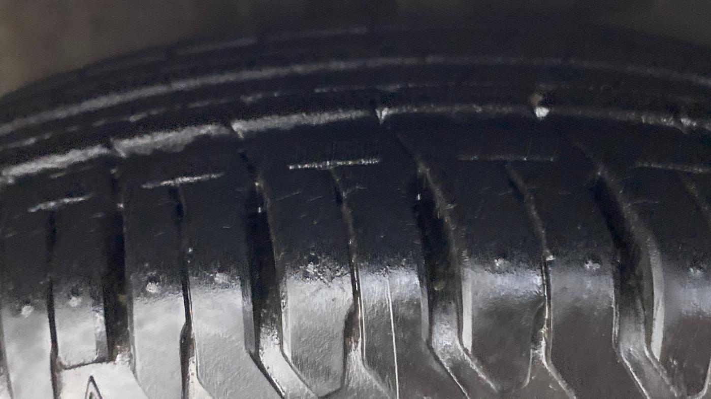 2010 Hyundai i10 MAGNA 1.2, Petrol, Manual, 47,037 km, Left Front Tyre Tread