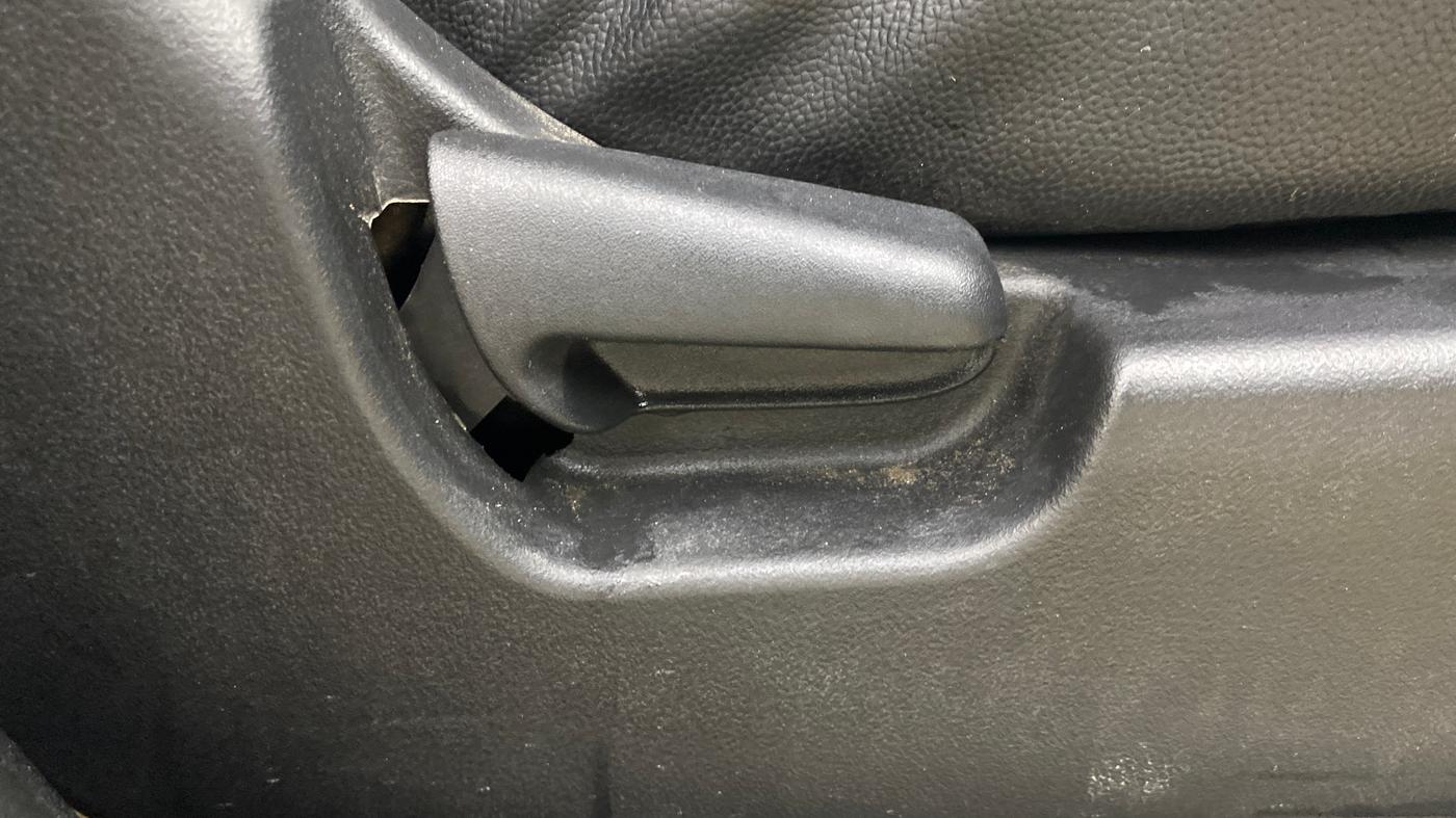2014 Maruti Wagon R 1.0 VXI, Petrol, Manual, 68,936 km, Driver Side Adjustment Panel