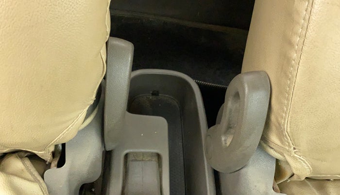 2016 Hyundai i10 SPORTZ 1.1 IRDE2, Petrol, Manual, 34,610 km, Driver Side Adjustment Panel