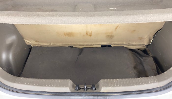 2016 Hyundai i10 SPORTZ 1.1 IRDE2, Petrol, Manual, 34,610 km, Boot Inside