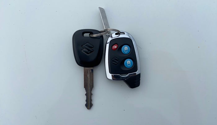 2017 Maruti Alto K10 VXI (O) AMT, Petrol, Automatic, 20,751 km, Key Close Up