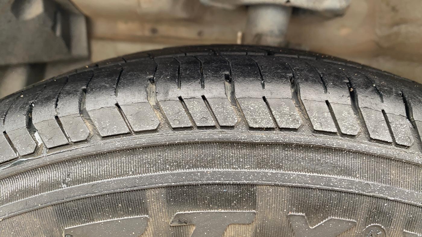 2019 Maruti Swift Dzire TOUR S DIESEL, Diesel, Manual, 75,294 km, Left Front Tyre Tread
