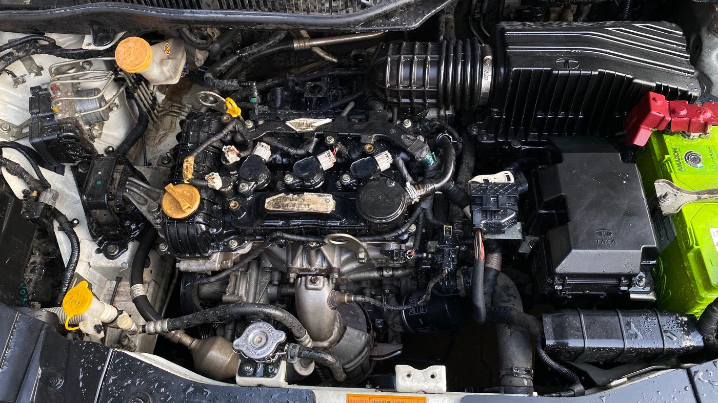 2020 Tata ALTROZ XT PETROL, Petrol, Manual, 1,23,702 km, Engine View